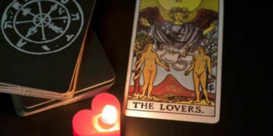 Las 3 mejores tiradas de tarot del amor gratis